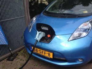 De accu van de elektrische auto als opslagplaats voor energie